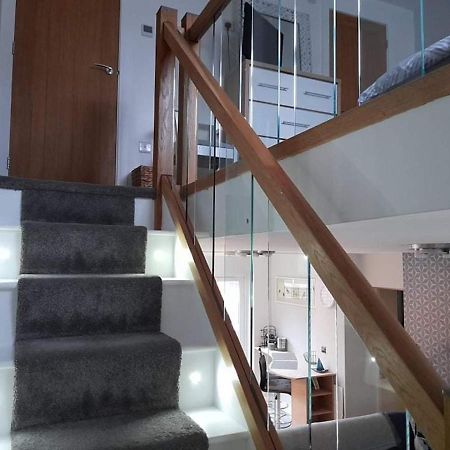 Outstanding Modern 1-Bed House In Chippenham Chippenham (Wiltshire) Luaran gambar