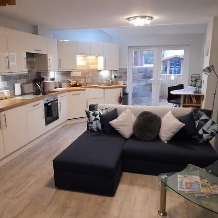Outstanding Modern 1-Bed House In Chippenham Chippenham (Wiltshire) Luaran gambar