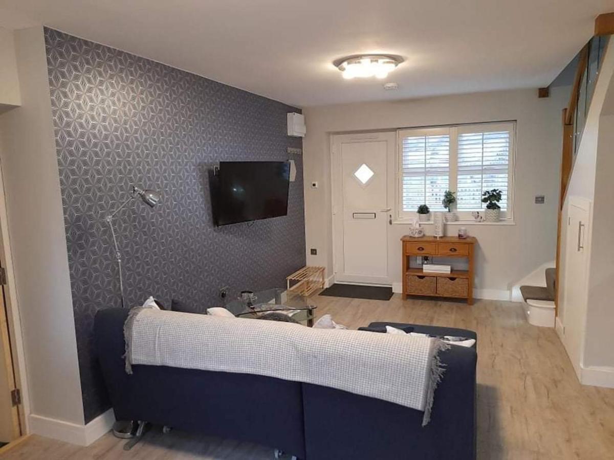 Outstanding Modern 1-Bed House In Chippenham Chippenham (Wiltshire) Luaran gambar