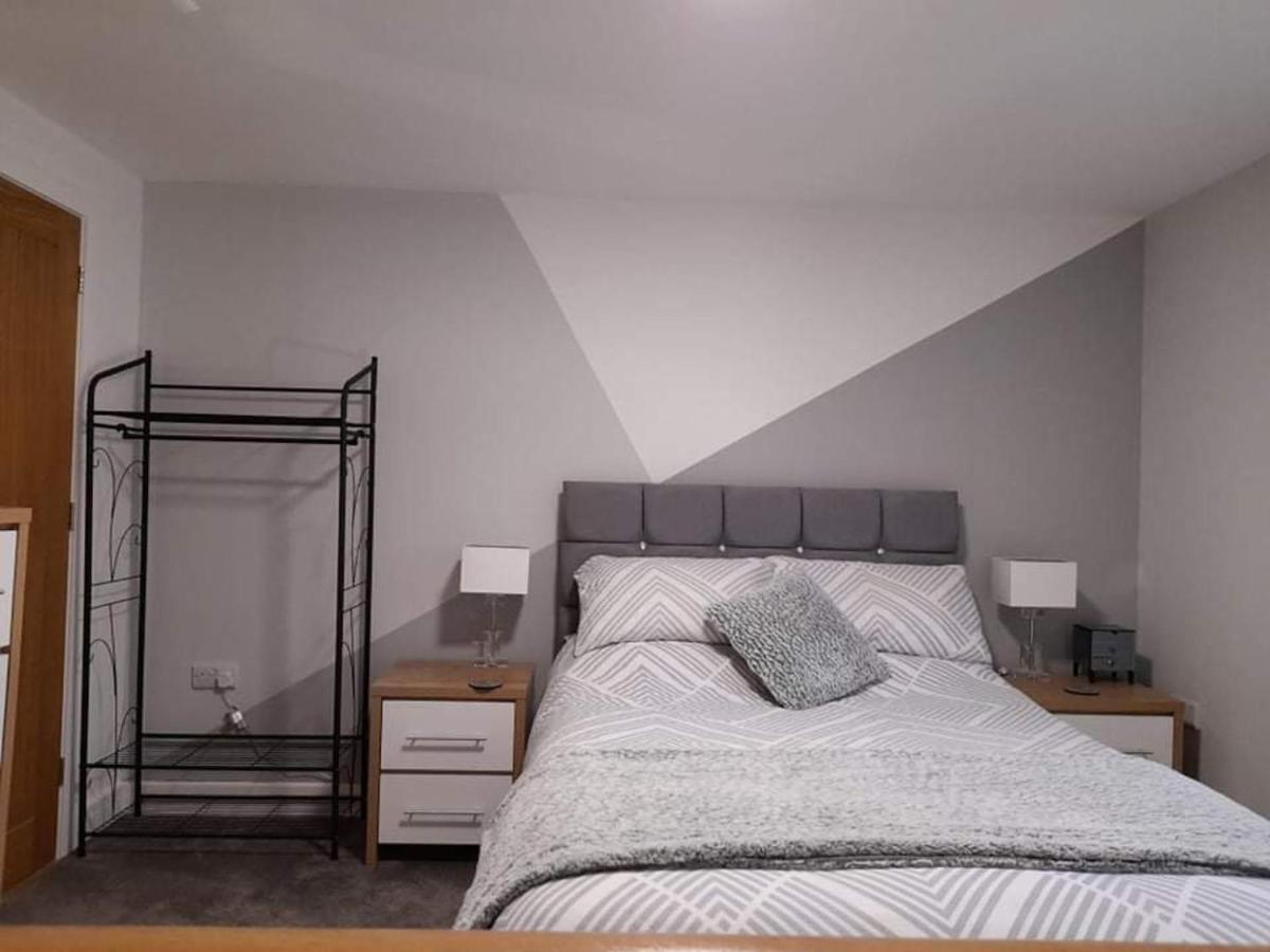 Outstanding Modern 1-Bed House In Chippenham Chippenham (Wiltshire) Luaran gambar