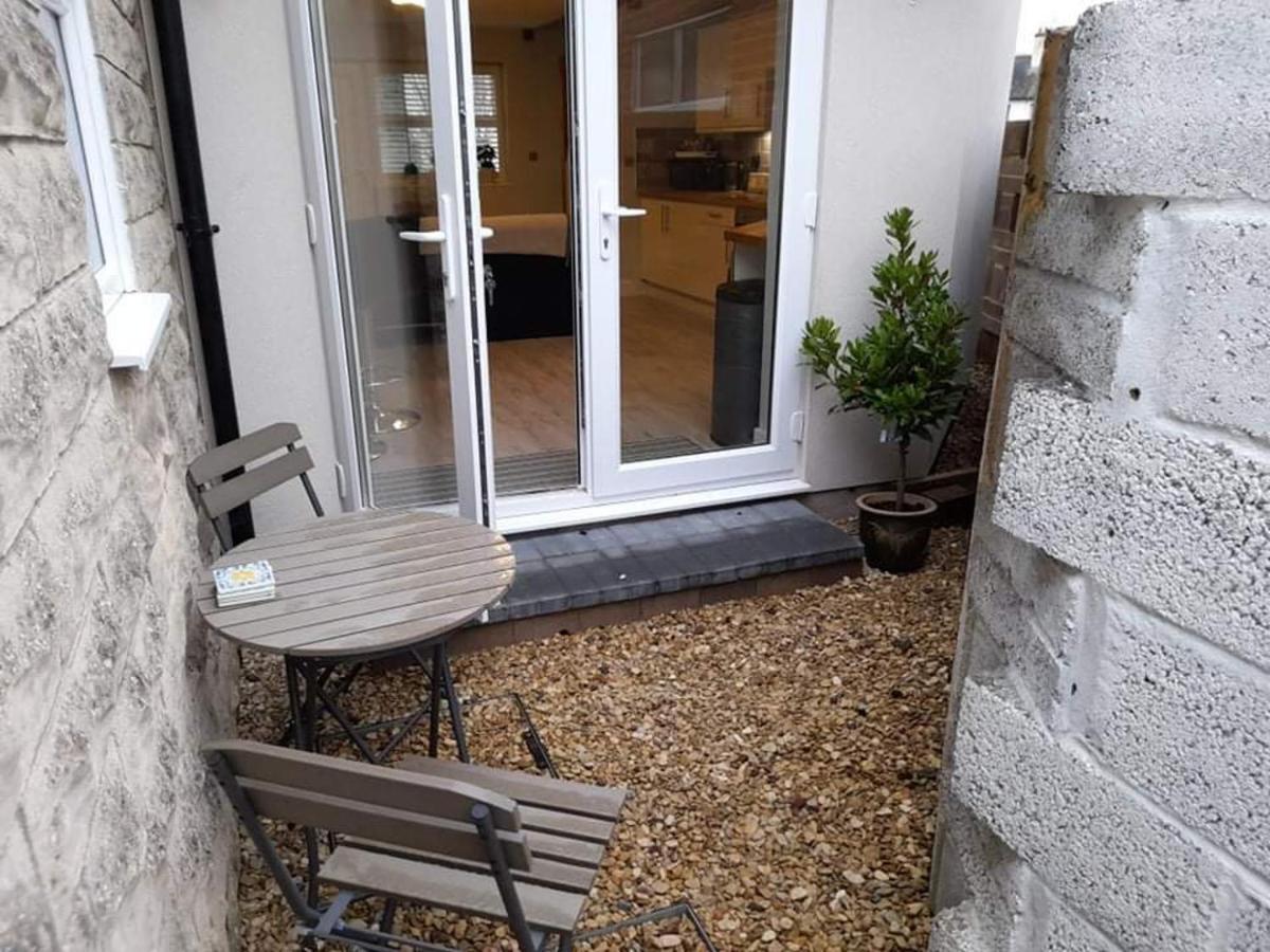 Outstanding Modern 1-Bed House In Chippenham Chippenham (Wiltshire) Luaran gambar
