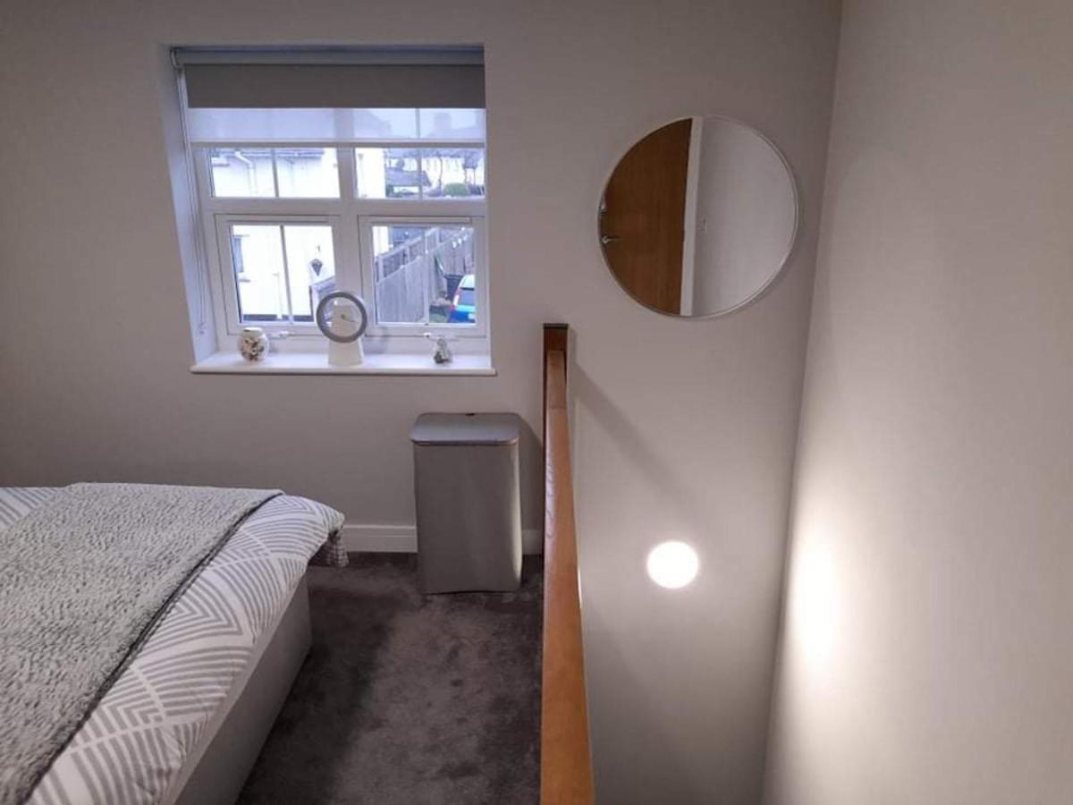 Outstanding Modern 1-Bed House In Chippenham Chippenham (Wiltshire) Luaran gambar