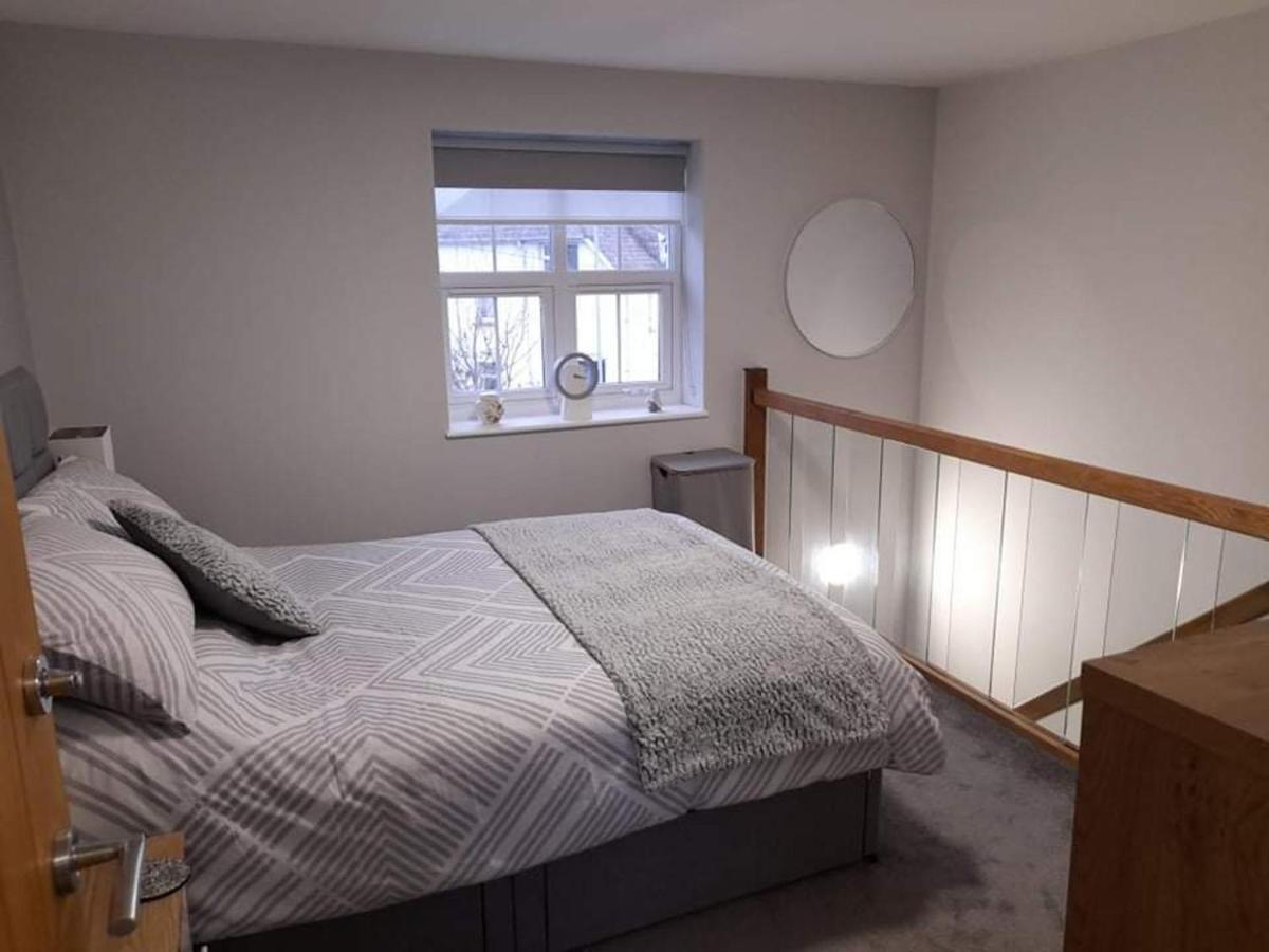 Outstanding Modern 1-Bed House In Chippenham Chippenham (Wiltshire) Luaran gambar